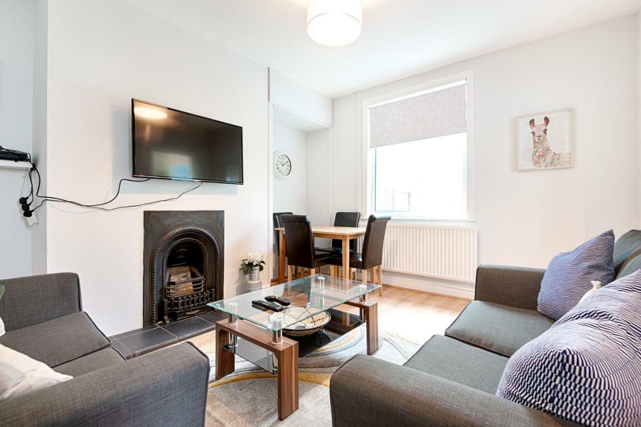 Off Road Parking, Garden, Tv In Every Room Swansea Extérieur photo